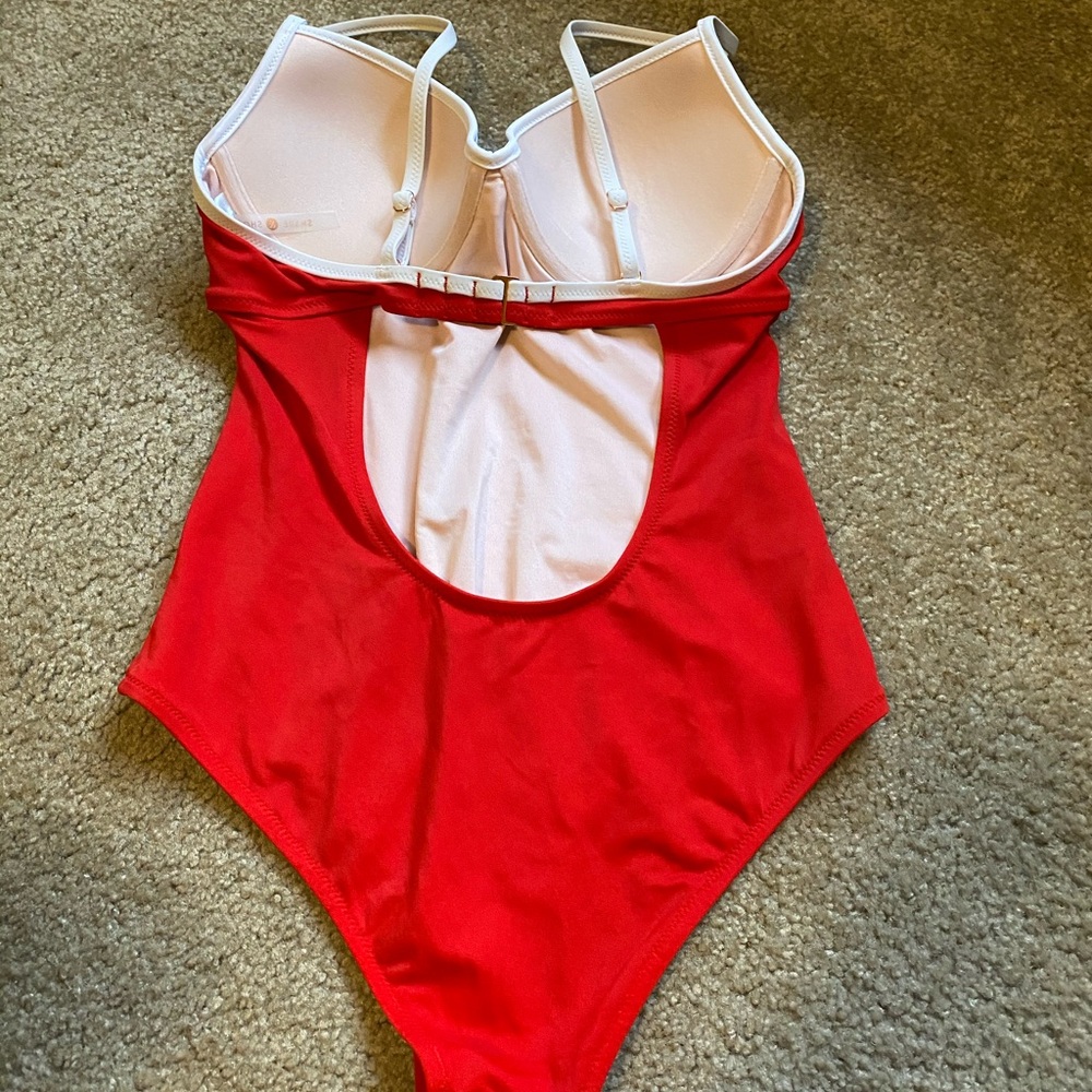 Red one piece - Picture 3 of 8